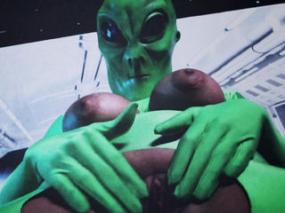 CamSoda  Alien babe with big tits toys her pussy in solo